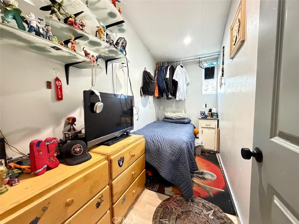 5700 Carbon Canyon 83