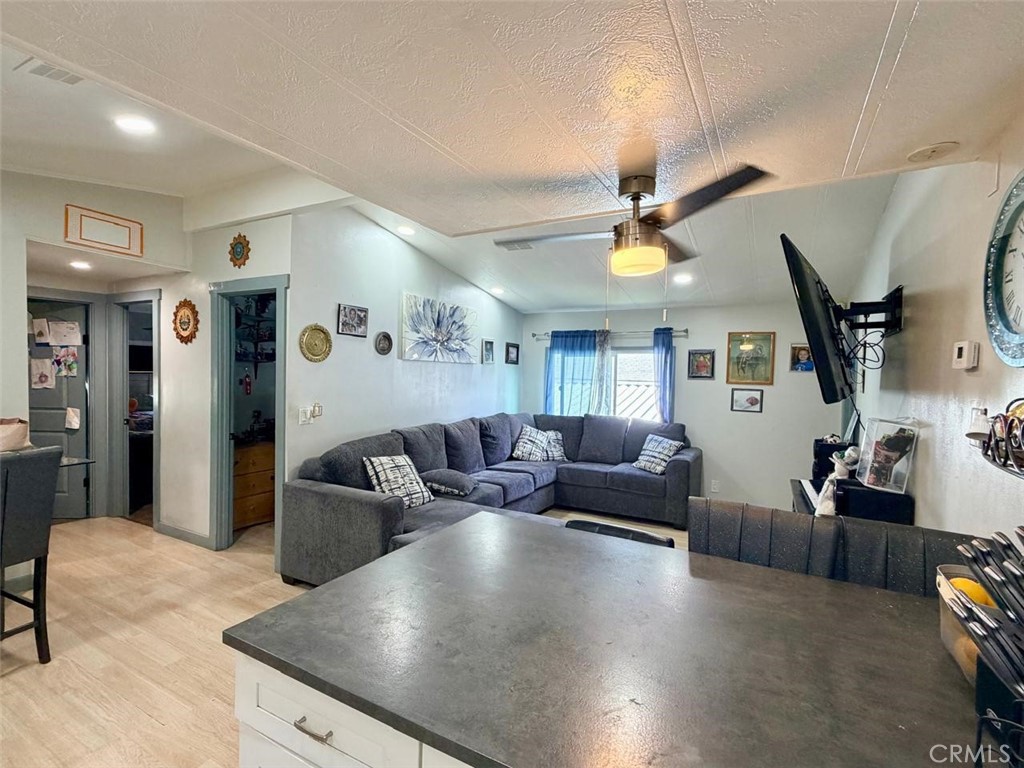 5700 Carbon Canyon 83