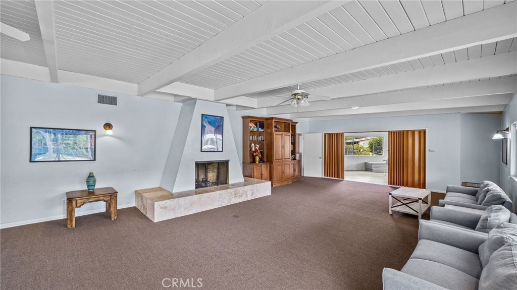 5700 Carbon Canyon 83