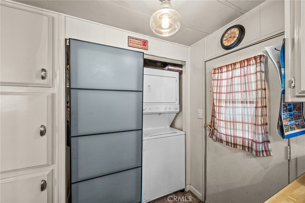 5700 Carbon Canyon 42