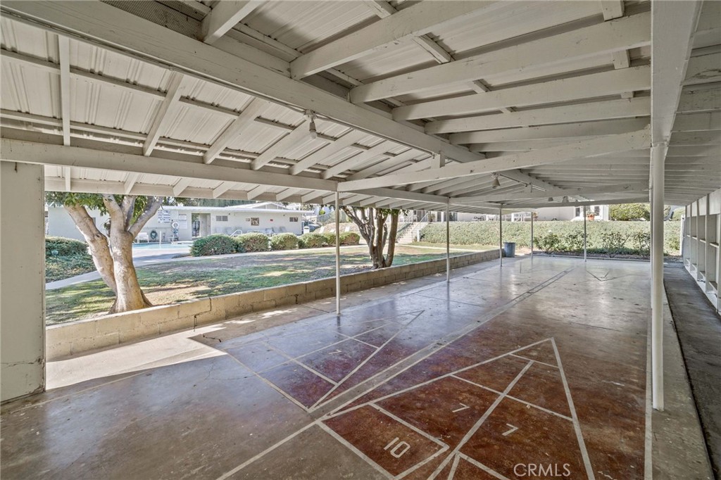 5700 Carbon Canyon 42