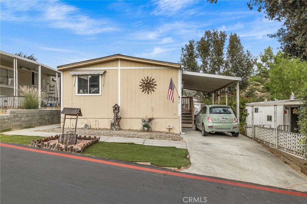 5700 Carbon Canyon 42