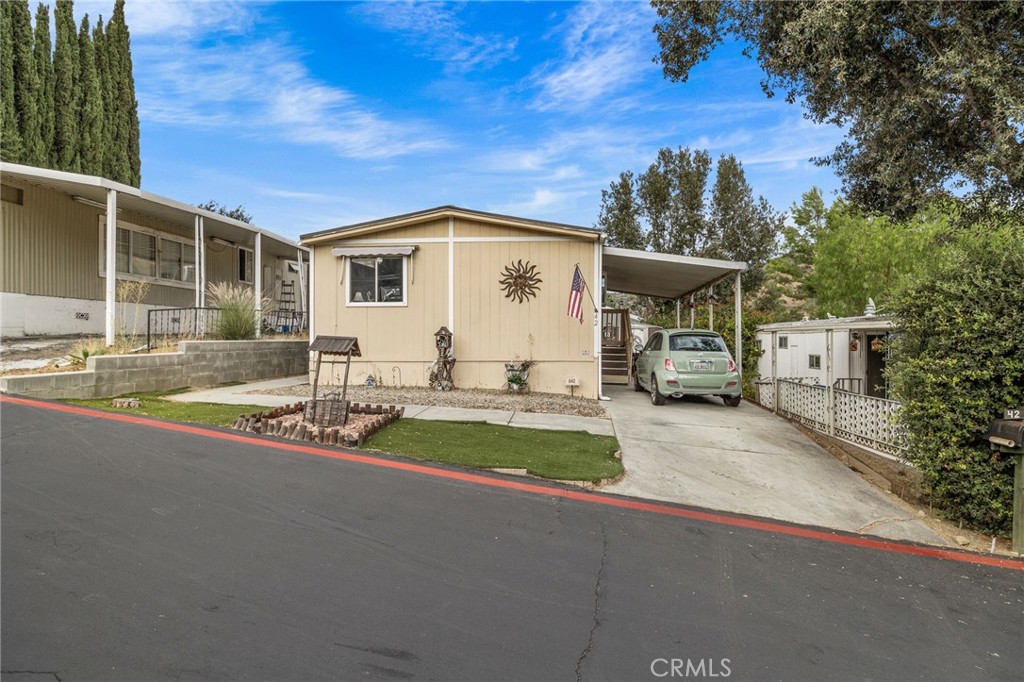 5700 Carbon Canyon 42