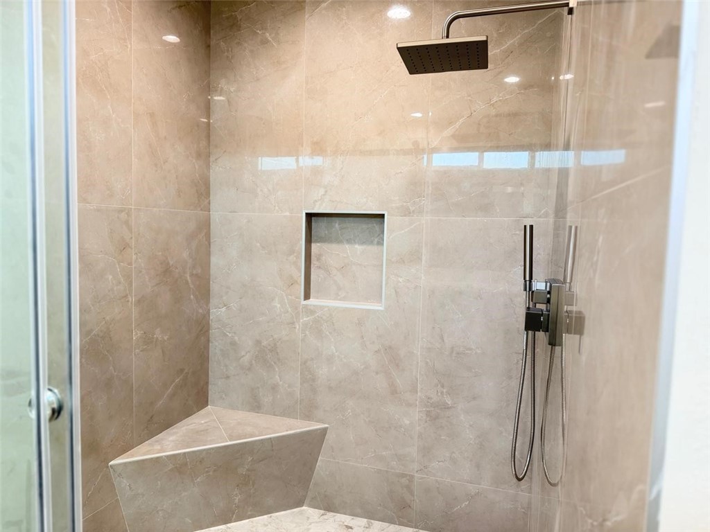 1164 N Hermosa Avenue