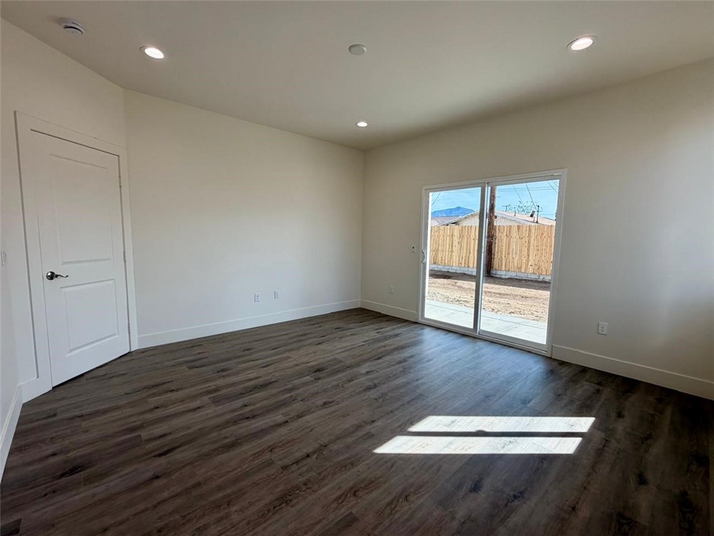 1164 N Hermosa Avenue