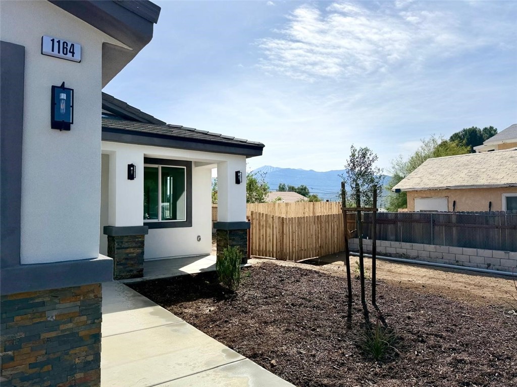 1164 N Hermosa Avenue