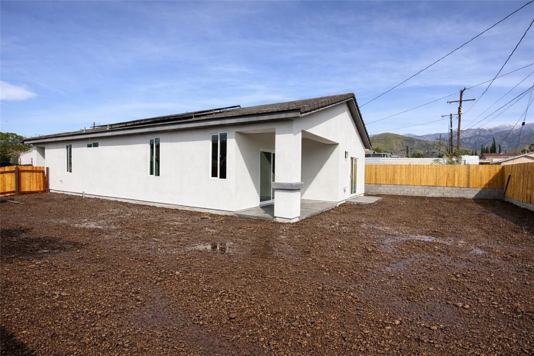 1164 N Hermosa Avenue