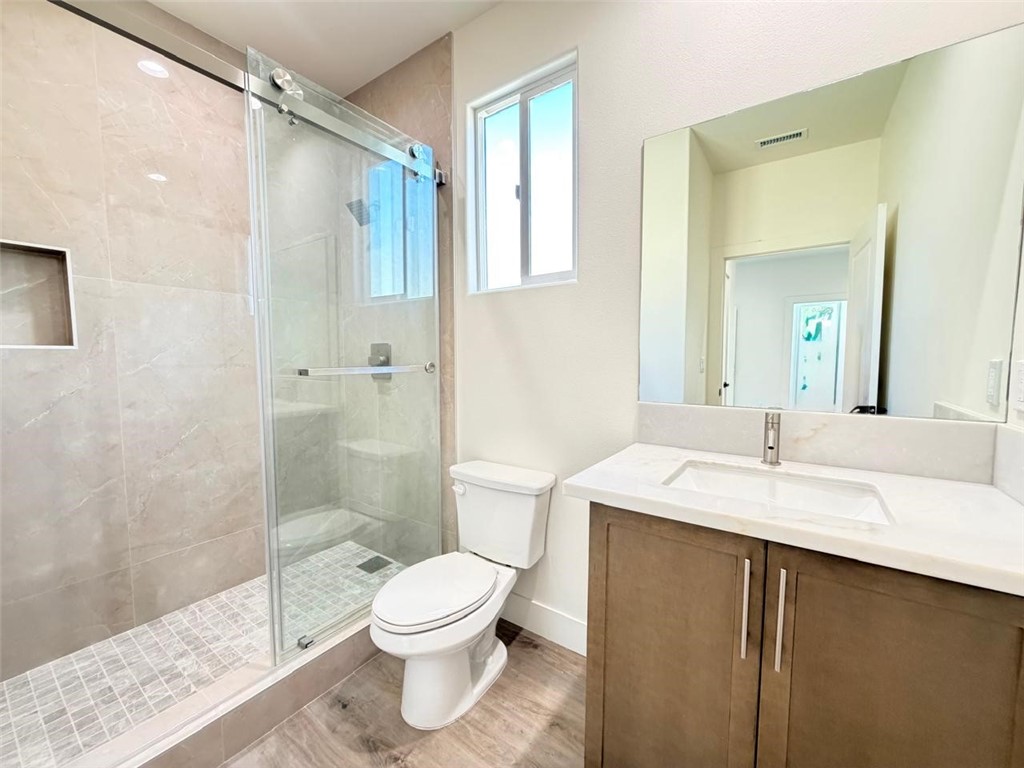 1164 N Hermosa Avenue