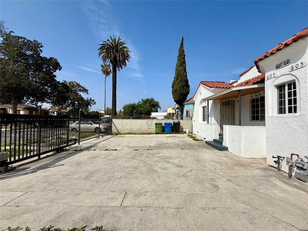 607 W 101st Street