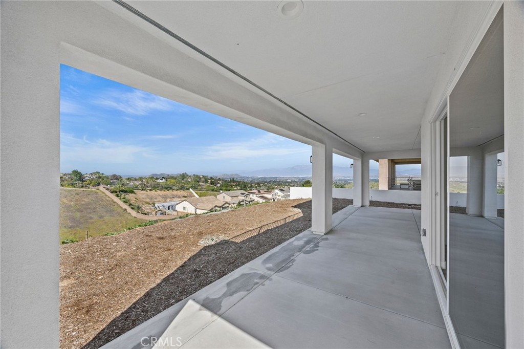 16765 La Bella Villa