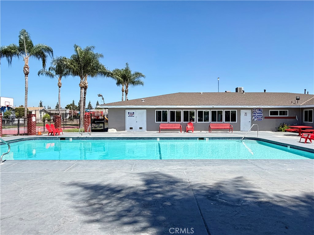301 Duke lane 16