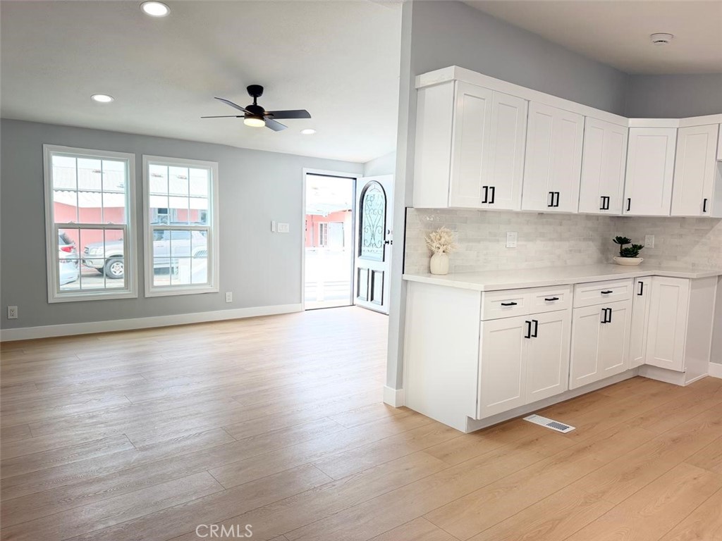 301 Duke lane 16