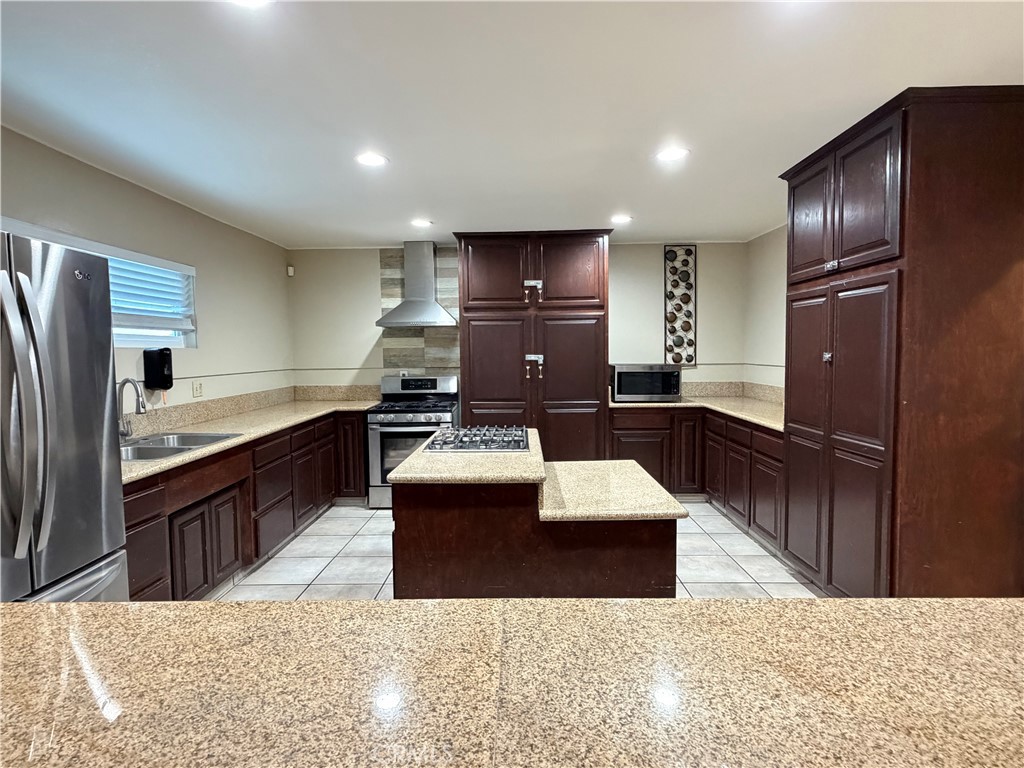 301 Duke lane 16