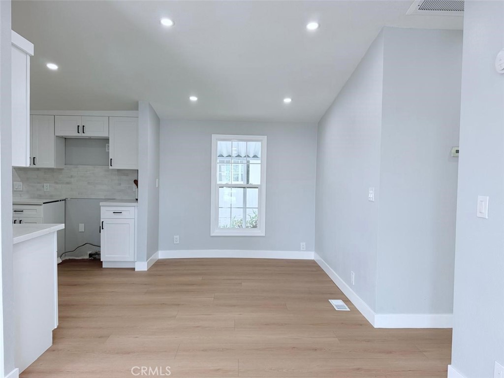 301 Duke lane 16