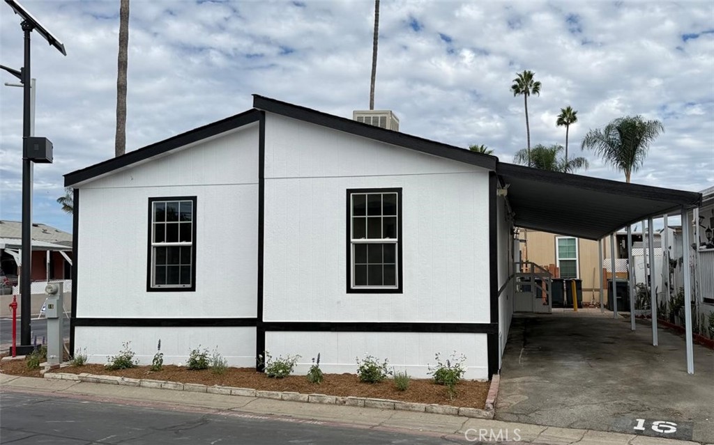 301 Duke lane 16