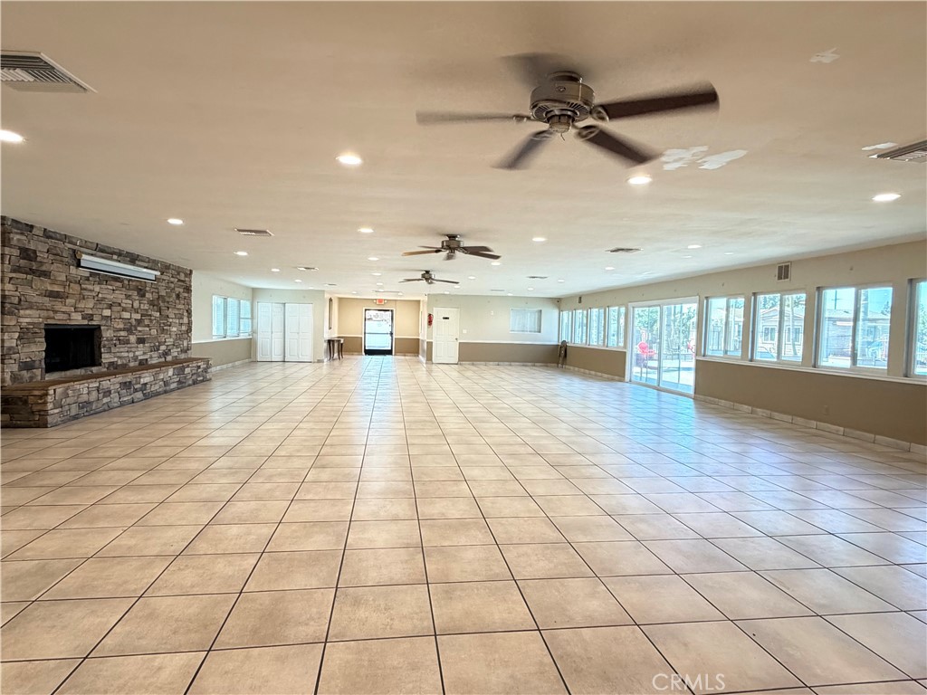 301 Duke lane 16