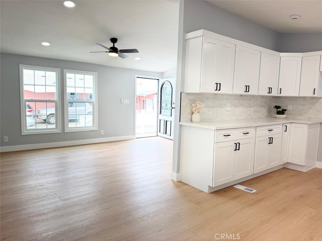 301 Duke lane 16
