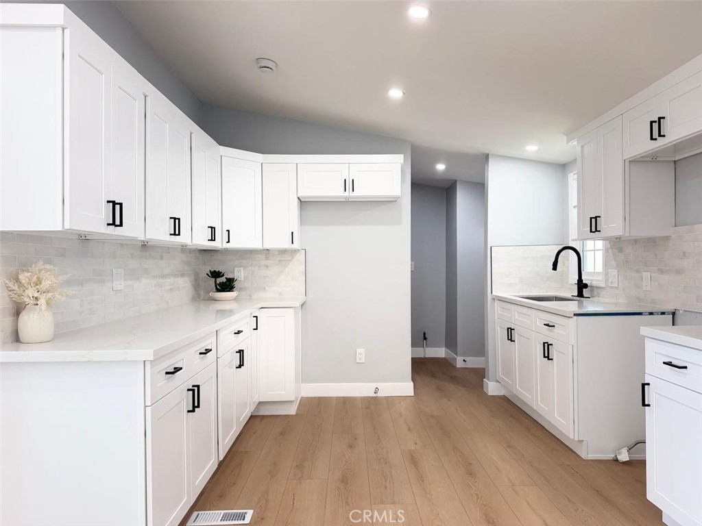 301 Duke lane 16