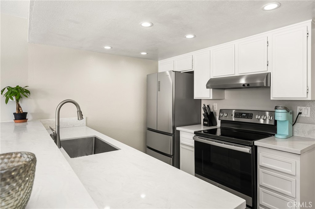 7648 Bay Drive 201