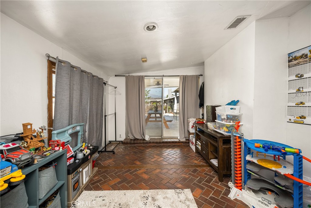 4168 Cedar Avenue