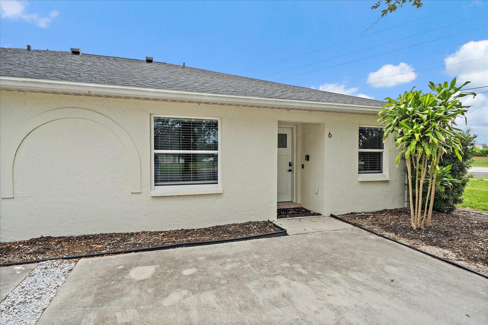 6 BAY ACRES AVE