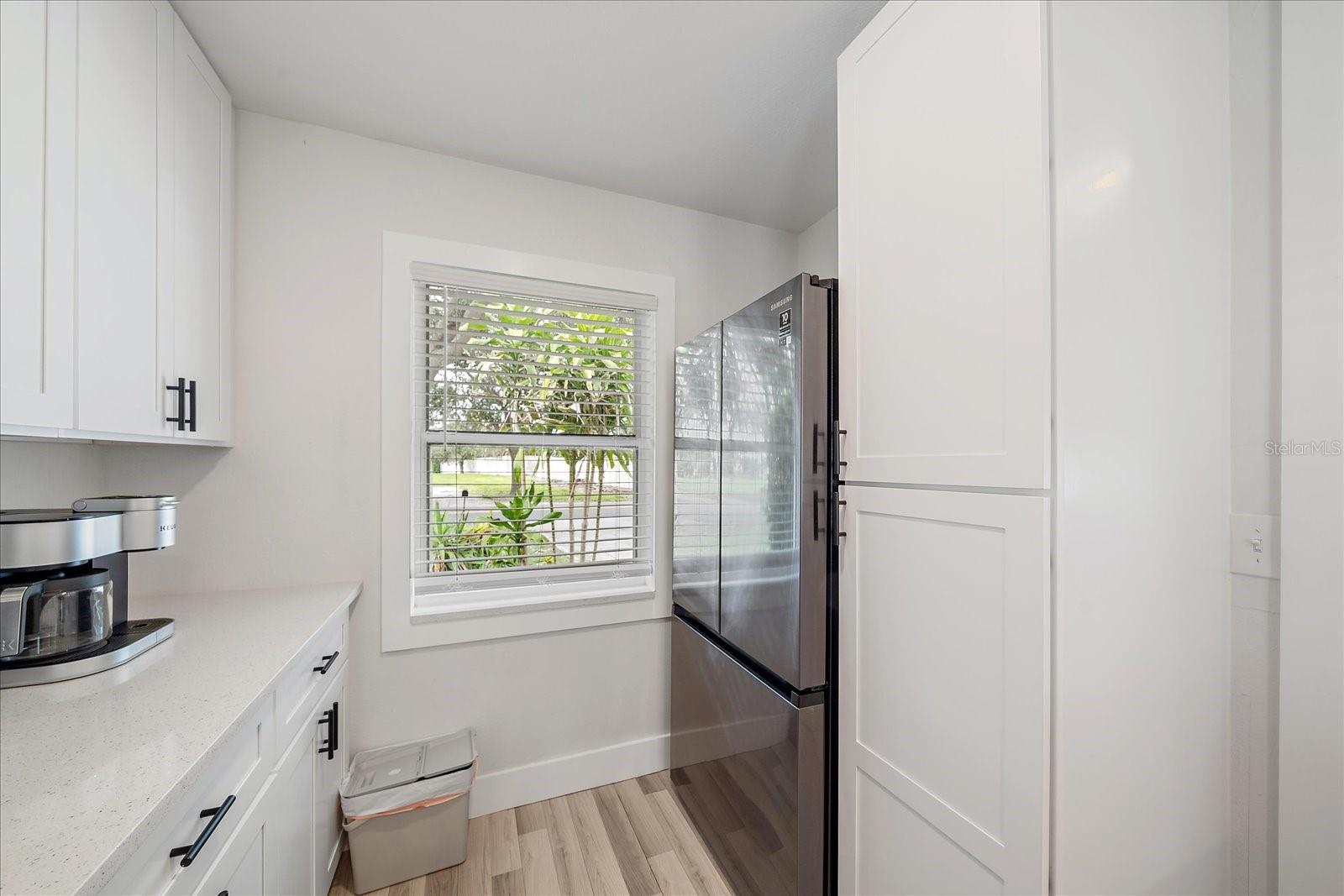 6 BAY ACRES AVE