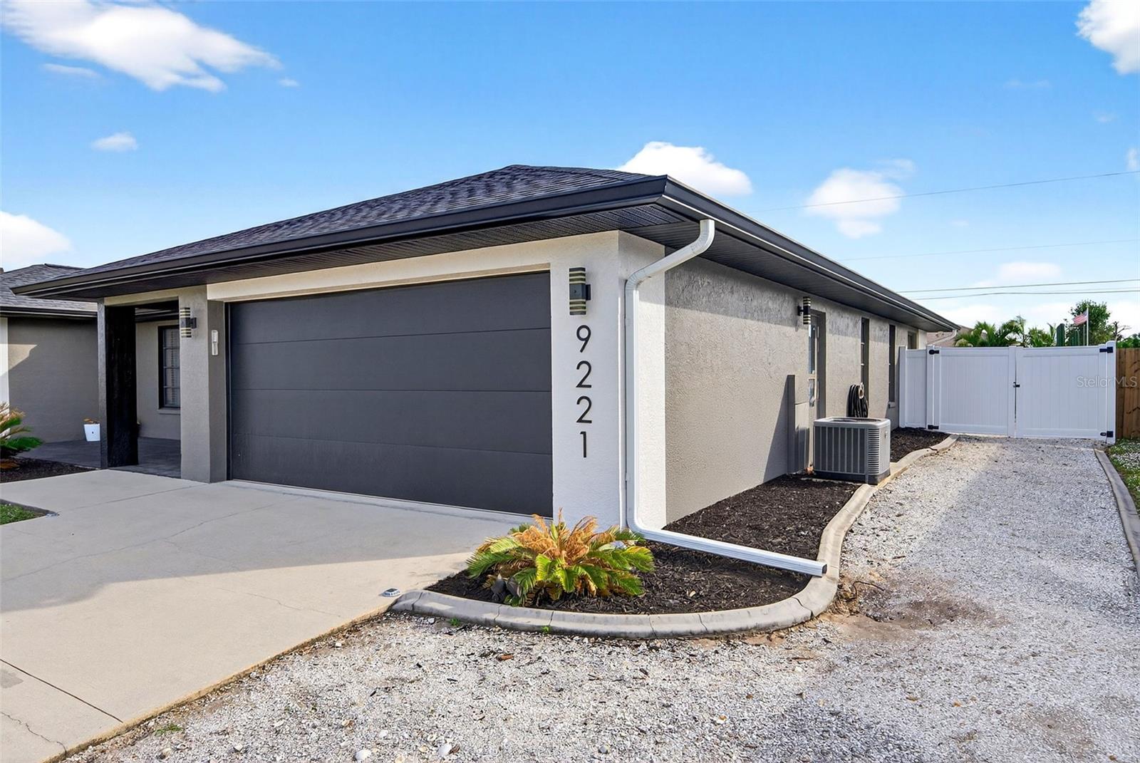 9221 STEUBENVILLE AVE