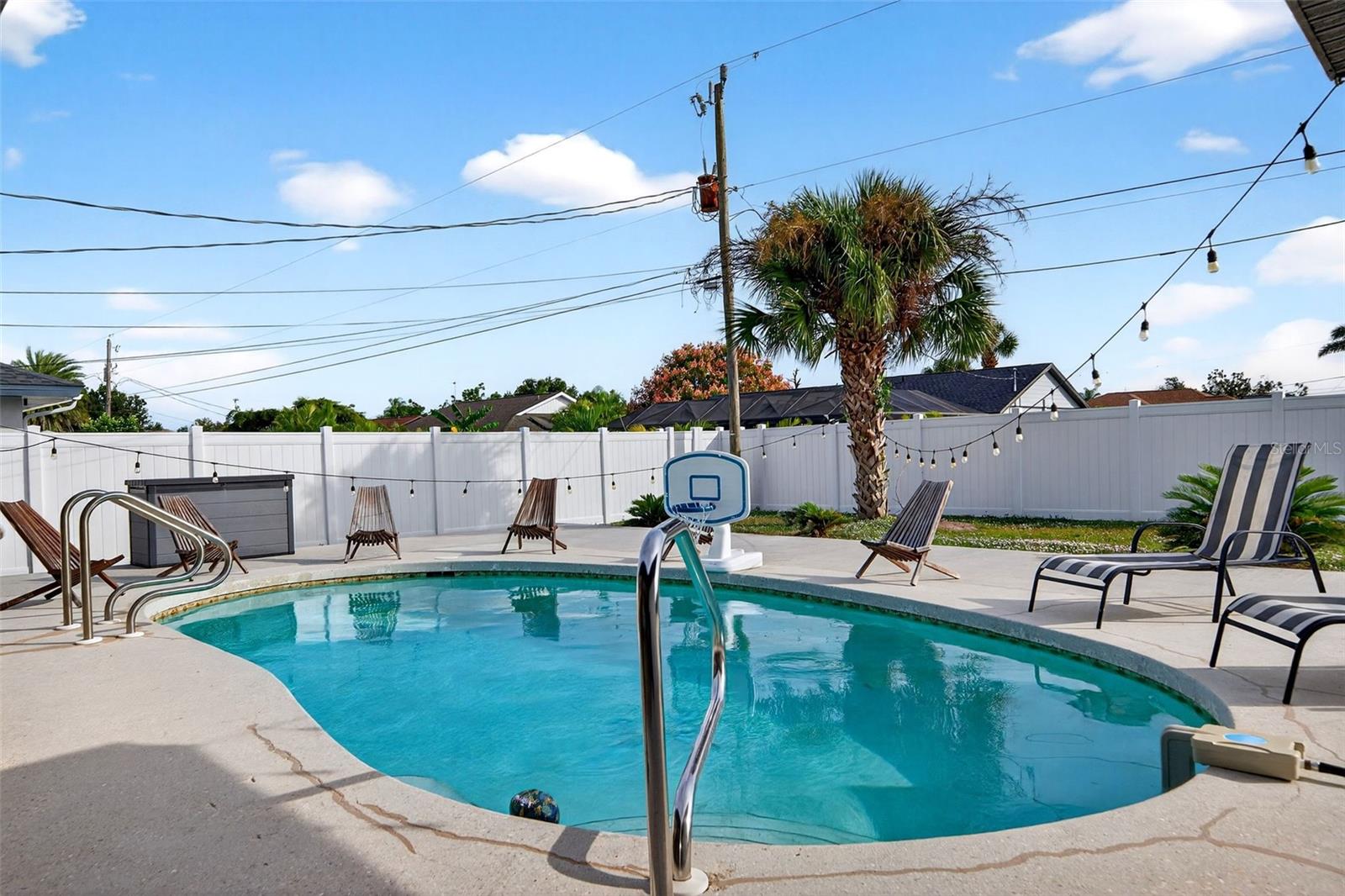 9221 STEUBENVILLE AVE