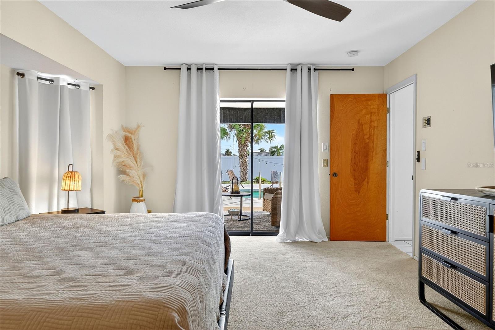 9221 STEUBENVILLE AVE