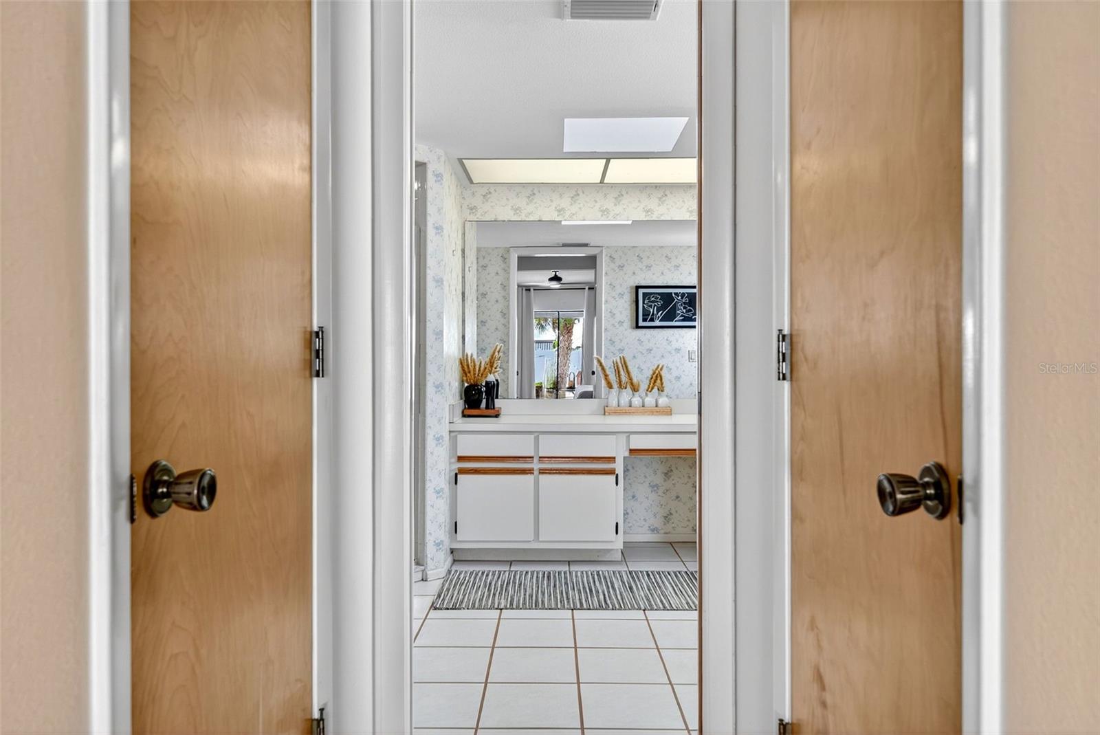 9221 STEUBENVILLE AVE