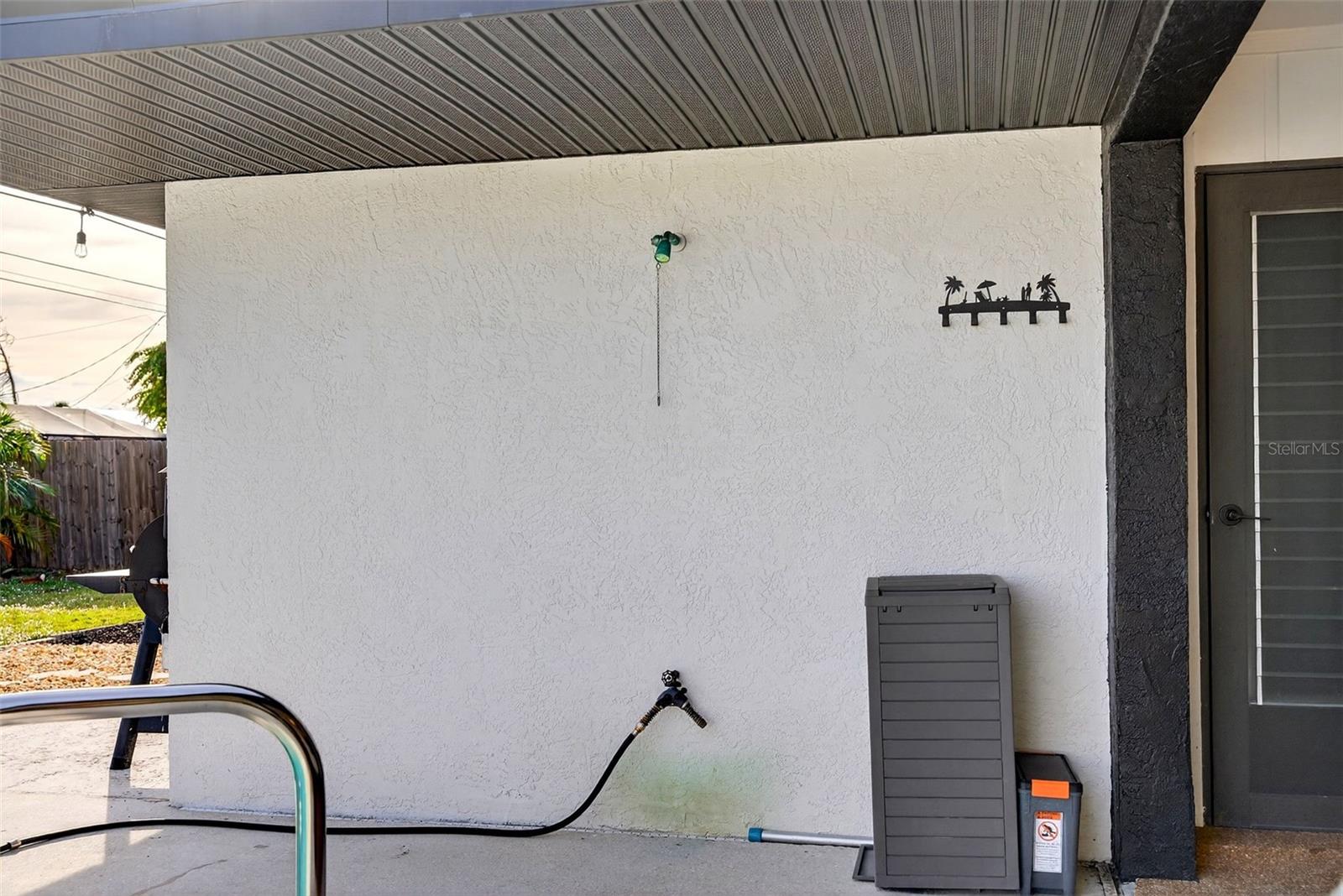 9221 STEUBENVILLE AVE