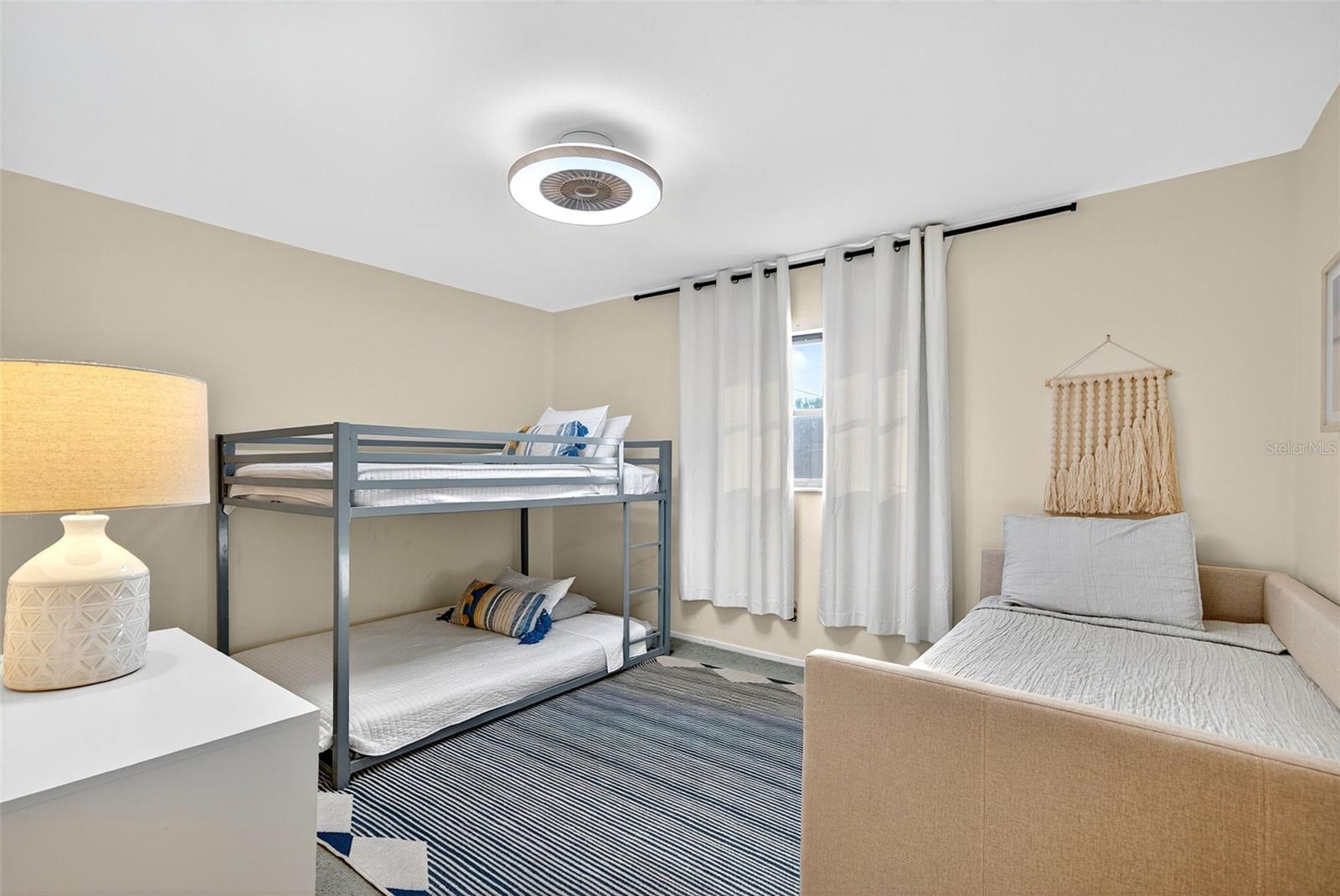 9221 STEUBENVILLE AVE