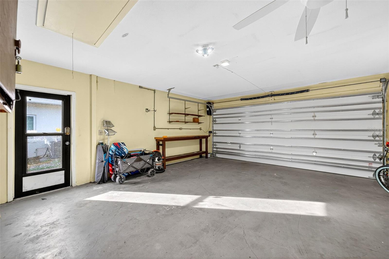 9221 STEUBENVILLE AVE