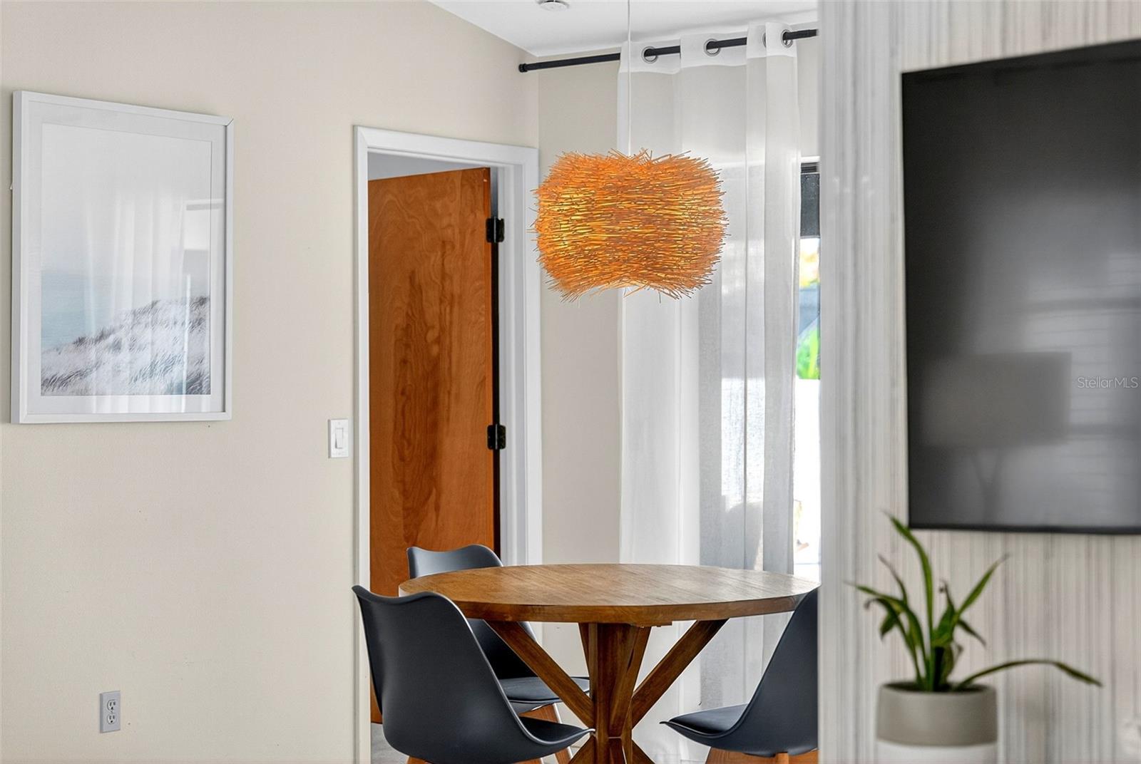 9221 STEUBENVILLE AVE