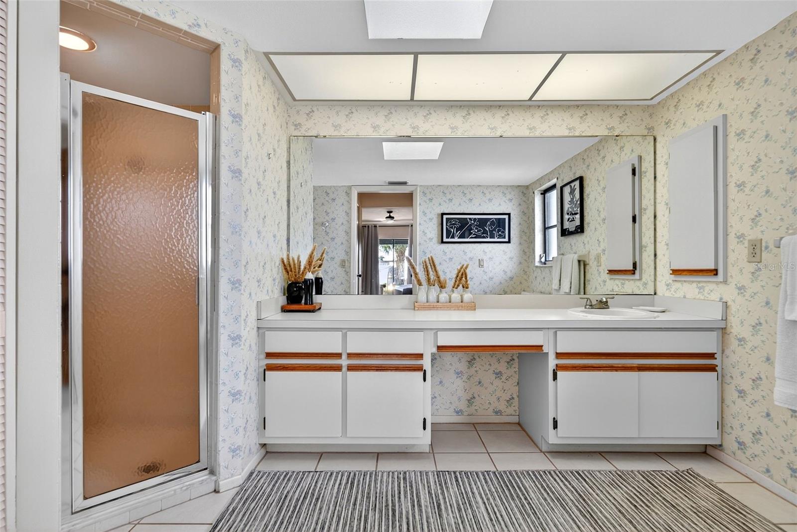 9221 STEUBENVILLE AVE