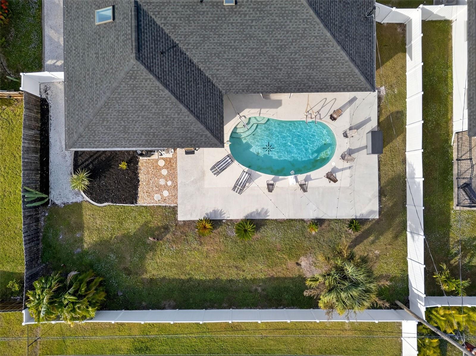 9221 STEUBENVILLE AVE