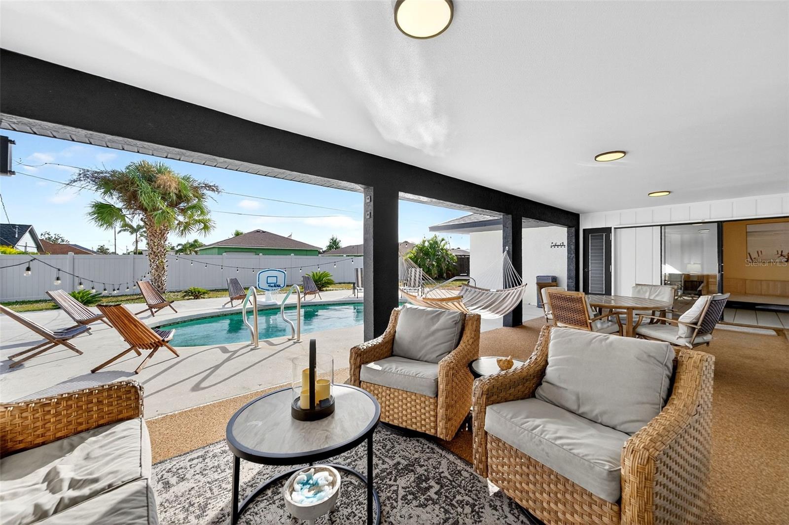 9221 STEUBENVILLE AVE