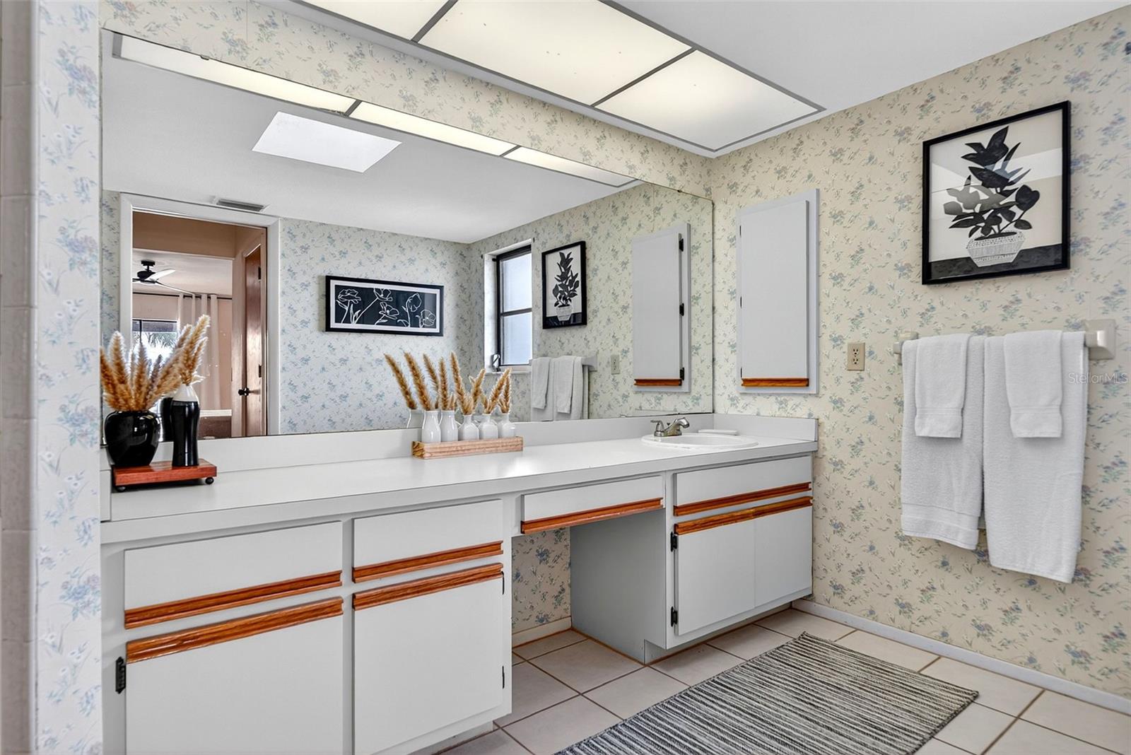 9221 STEUBENVILLE AVE