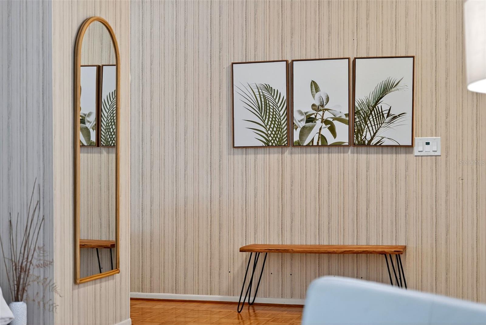 9221 STEUBENVILLE AVE