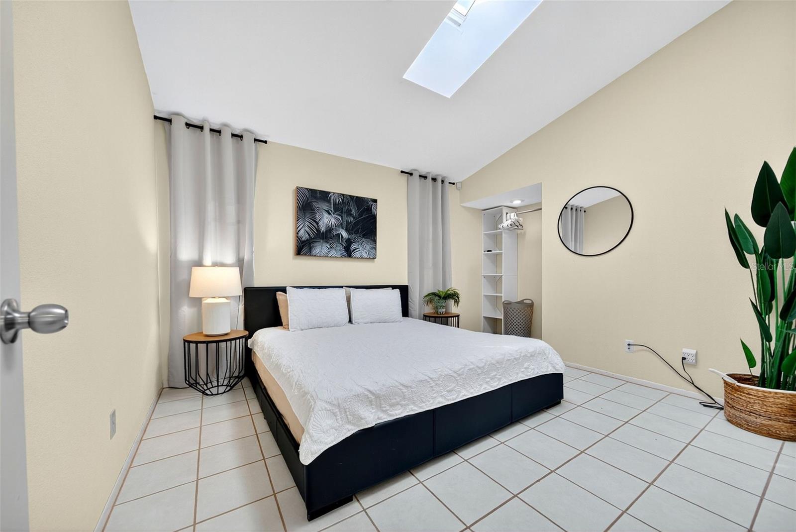 9221 STEUBENVILLE AVE