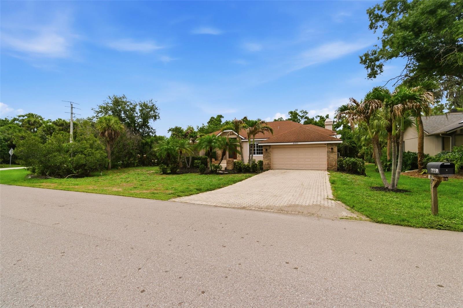 4401 LITTLE JOHN TRL