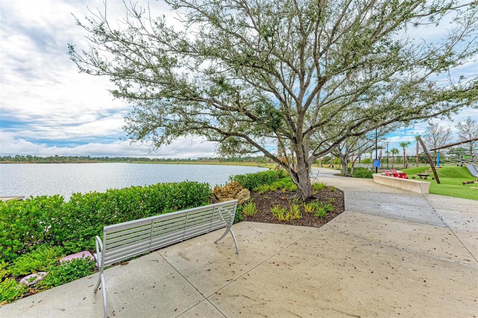 397 DONIPHAN DR