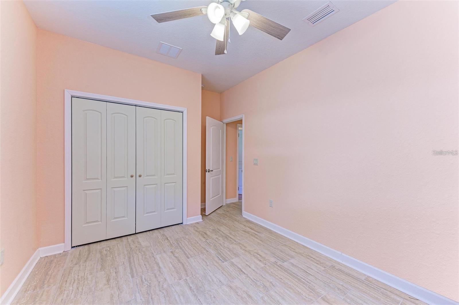 397 DONIPHAN DR
