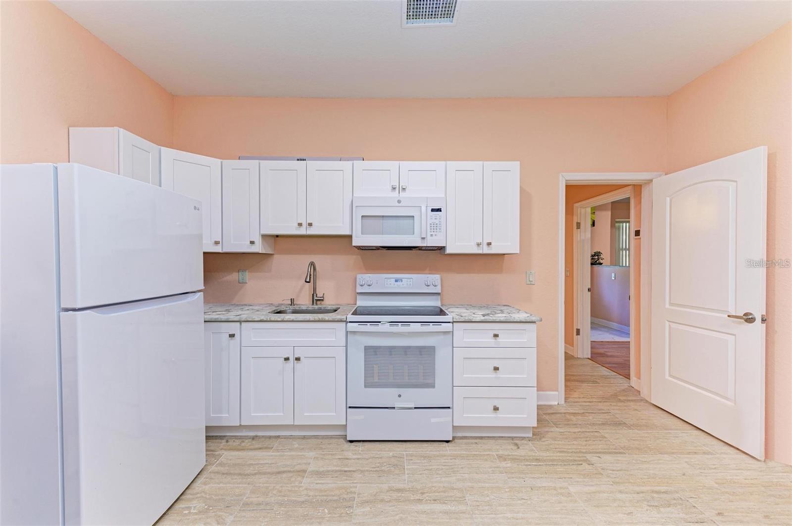 397 DONIPHAN DR