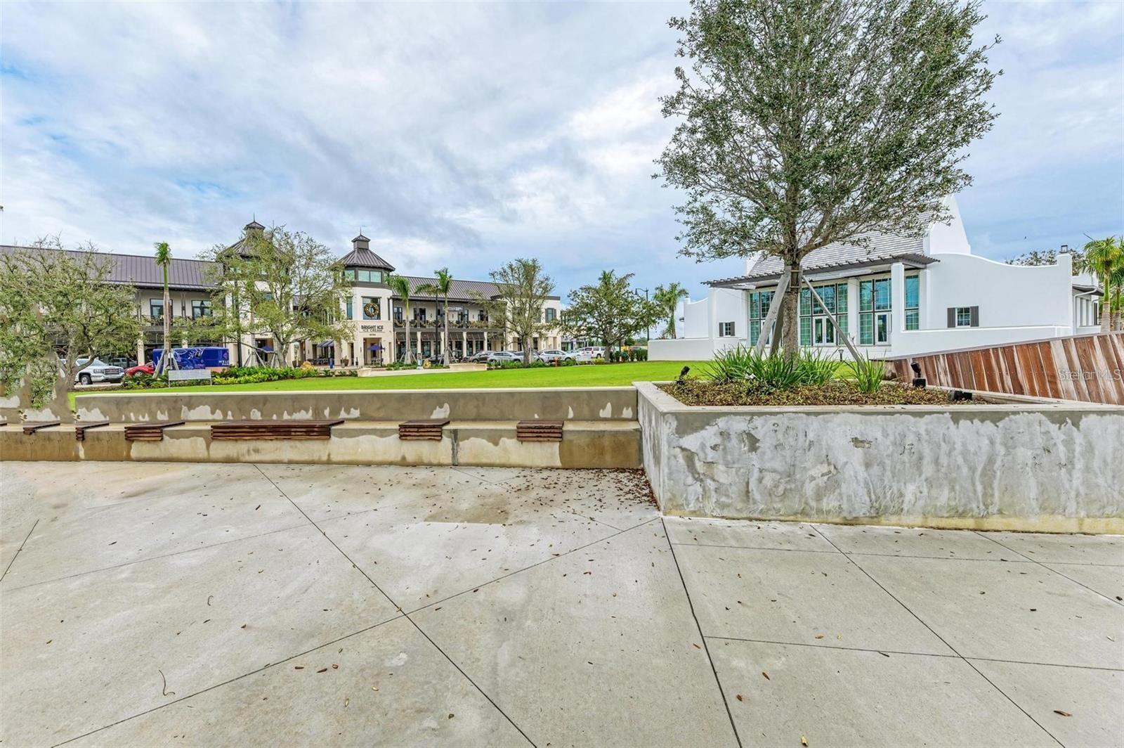 397 DONIPHAN DR