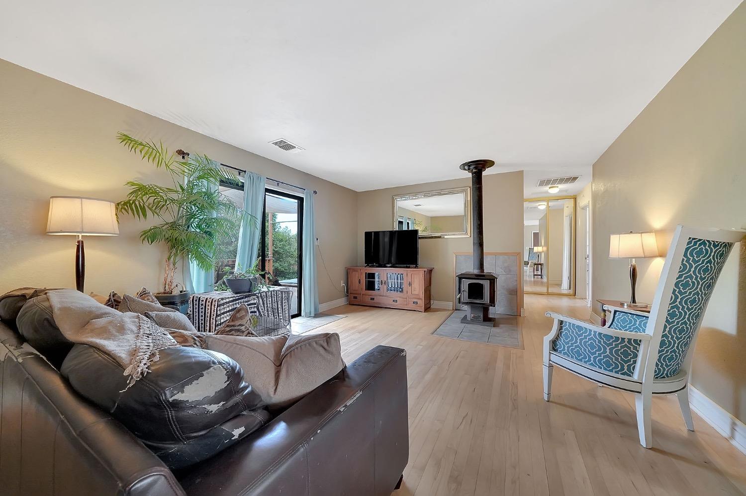 2715 Curran Road