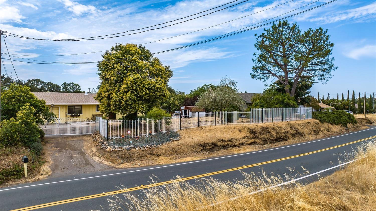 2715 Curran Road