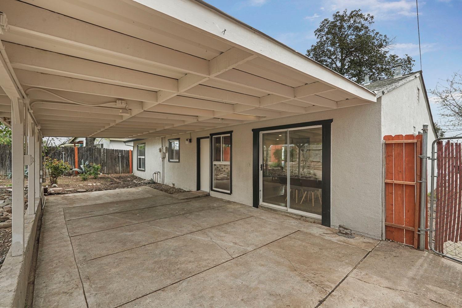 1945 Edwin Way