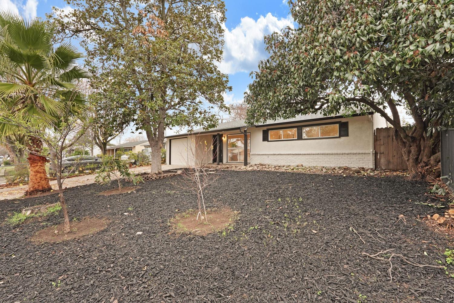 1945 Edwin Way