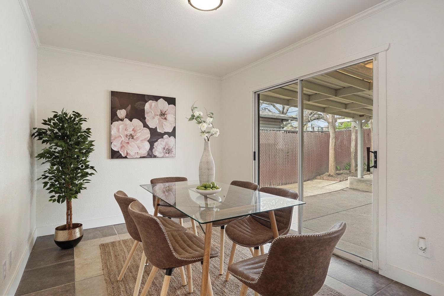 1945 Edwin Way